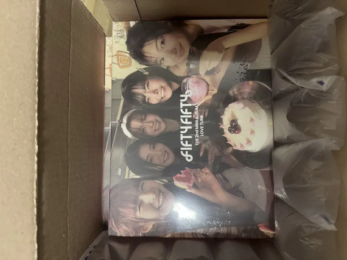 피프티피프티 미니2집 미개봉 팝니다. (핑크버전)