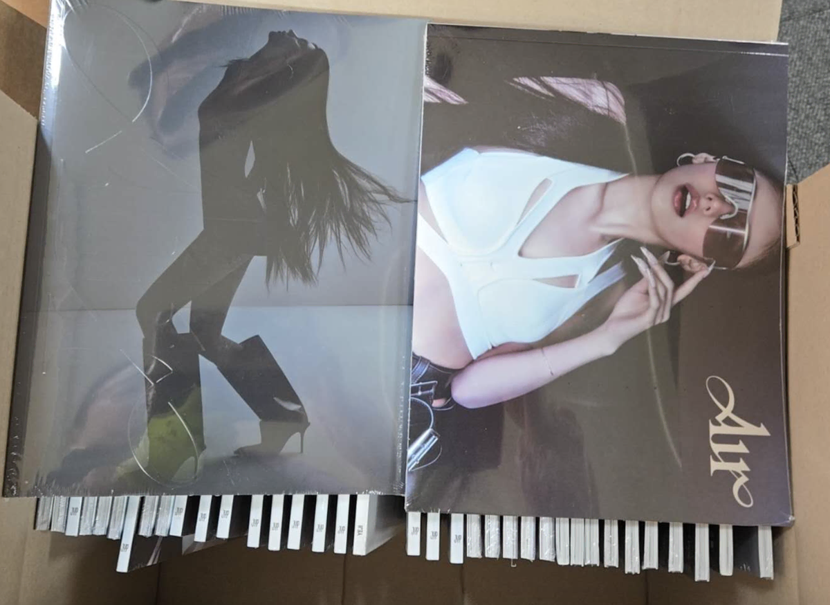 오늘배송)예지 YEJI 미개봉 AIR 에어 앨범 포토북 photobook