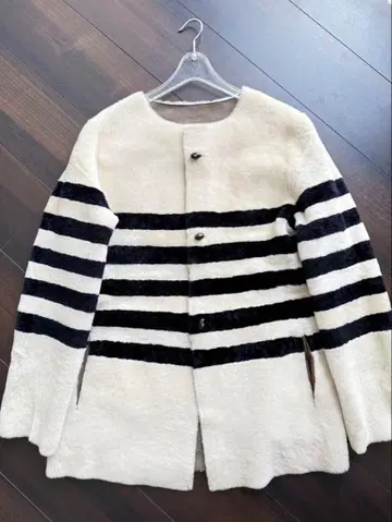 헨리 쿠이르 HENRY CUIR 노카라 무스탕 코트 보더 무늬