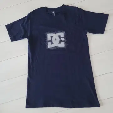 DC 티셔츠 M사이즈