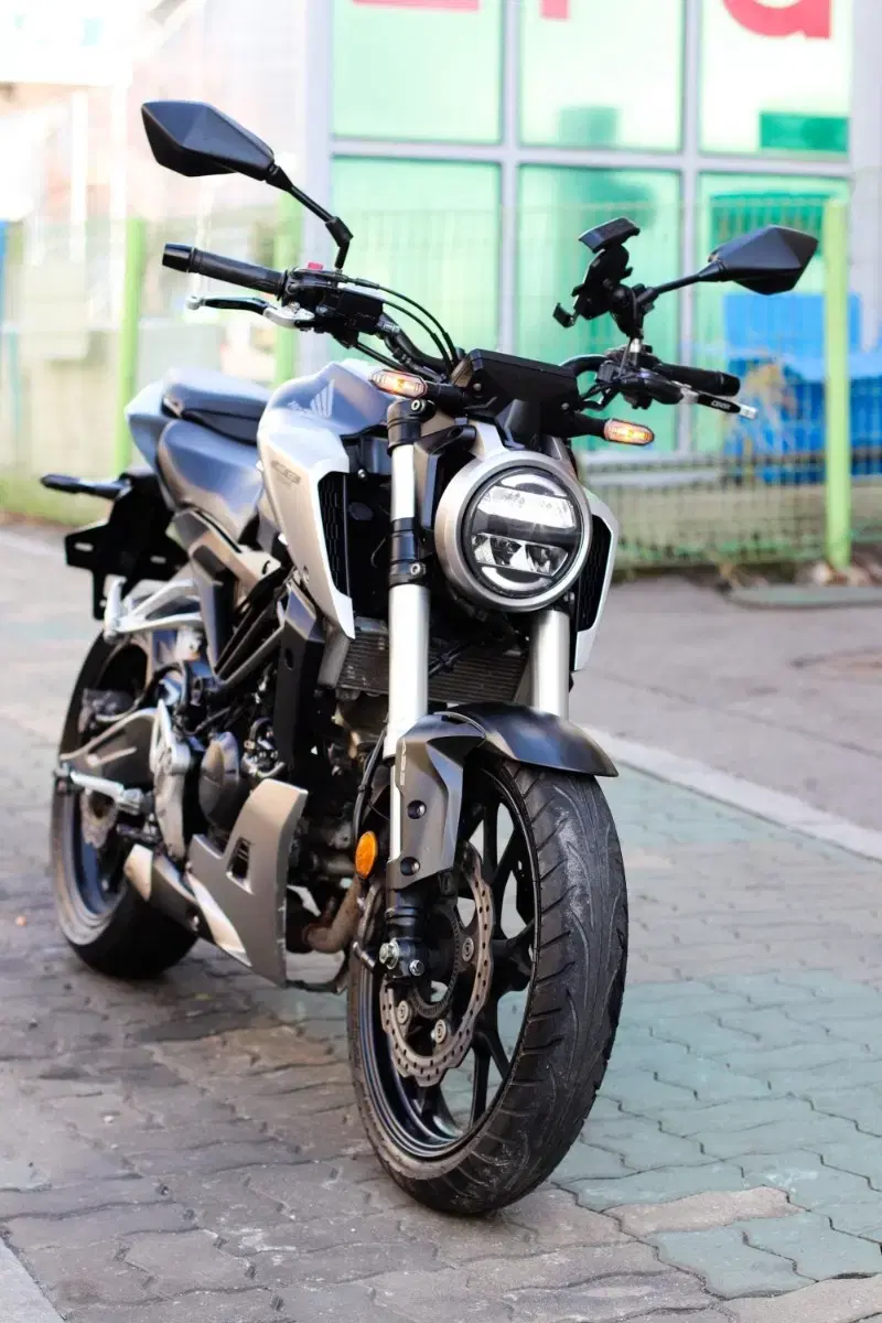 cb125r 혼다 2019년식 판매합니다