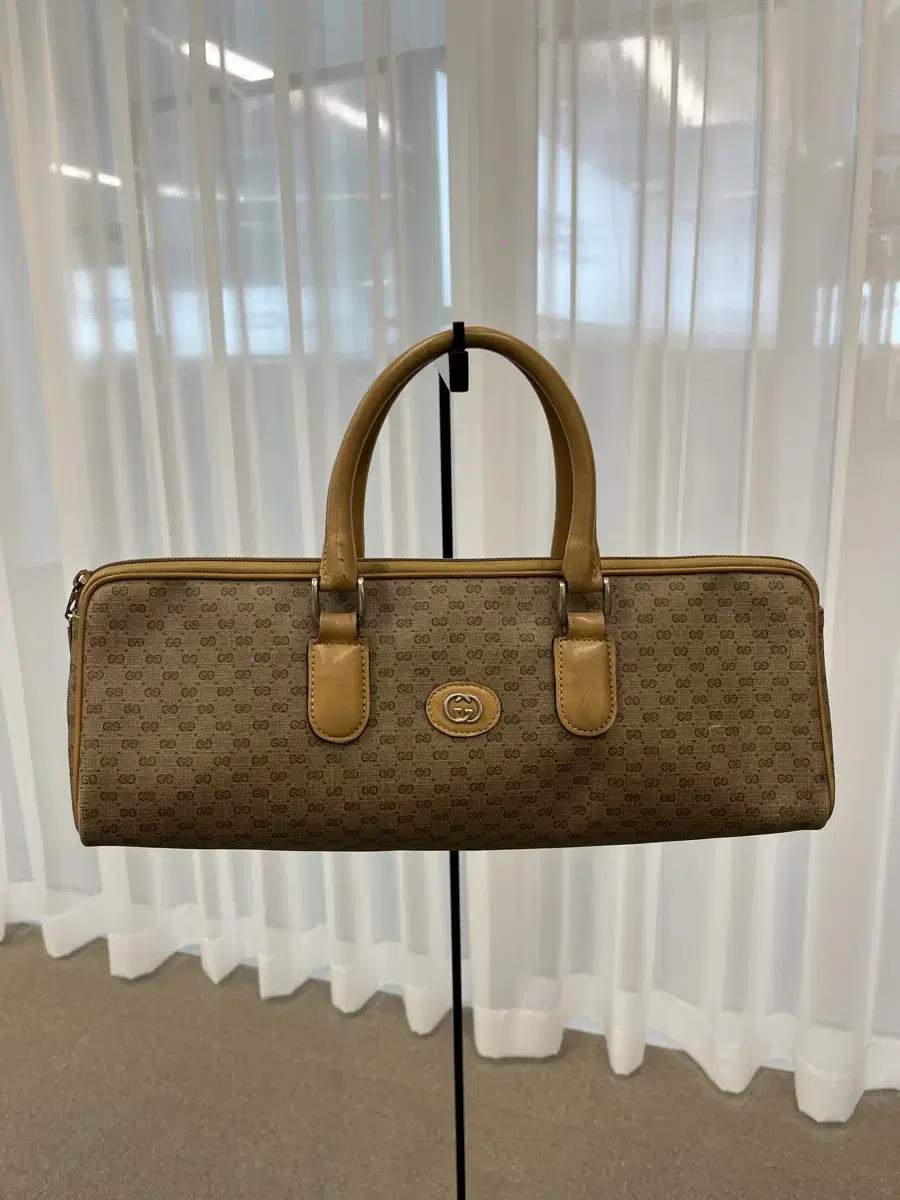 Gucci baguette bag