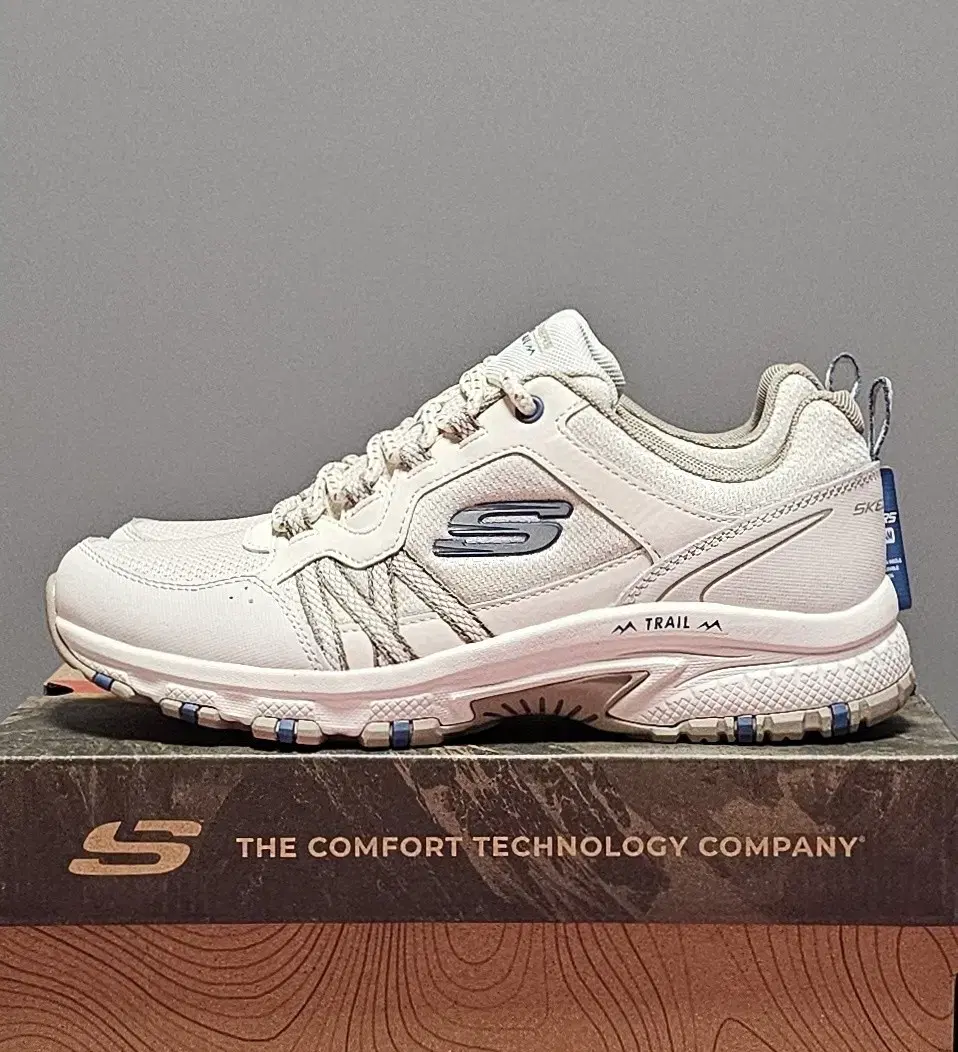 Skechers Memory Foam Sneakers 250 [New Product]