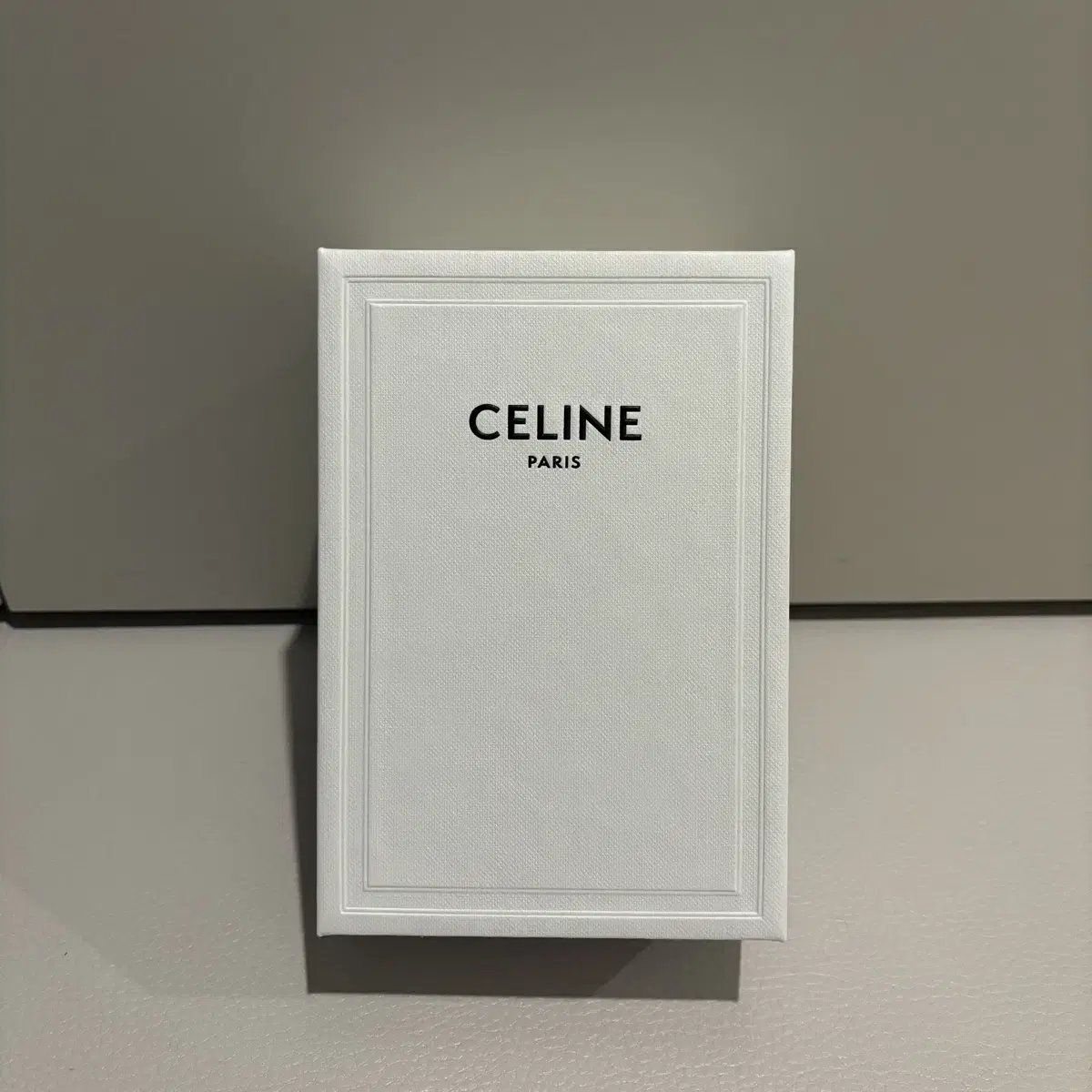 Celine 셀린느 스몰 스트랩 지갑 트리옹프 캔버스 & 램스킨 탠