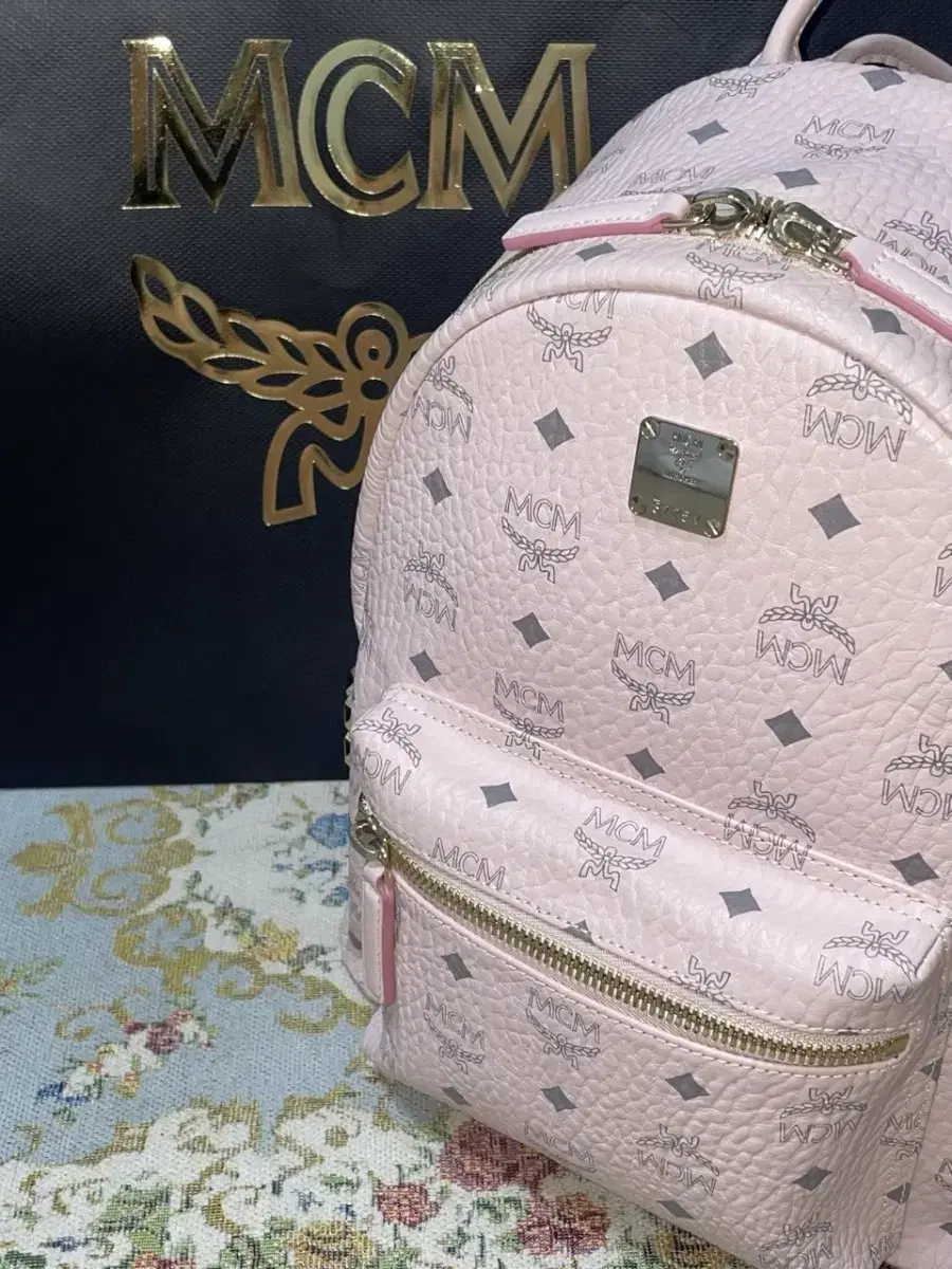 MCM 정품 파우더핑크 백팩 s사이즈