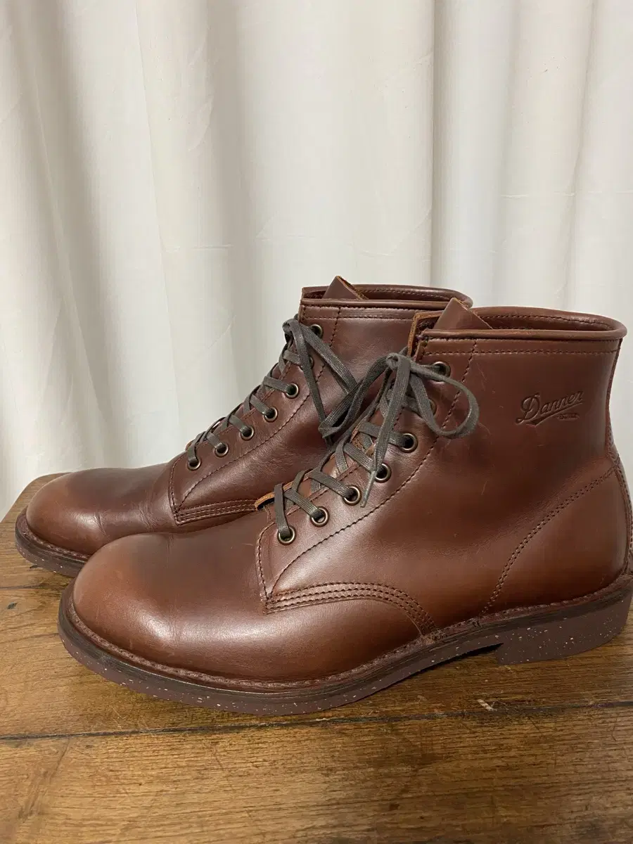 대너 서비스부츠 브라운 270