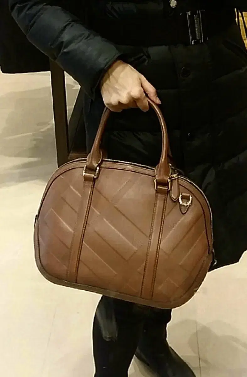 정품 버버리 토트백
