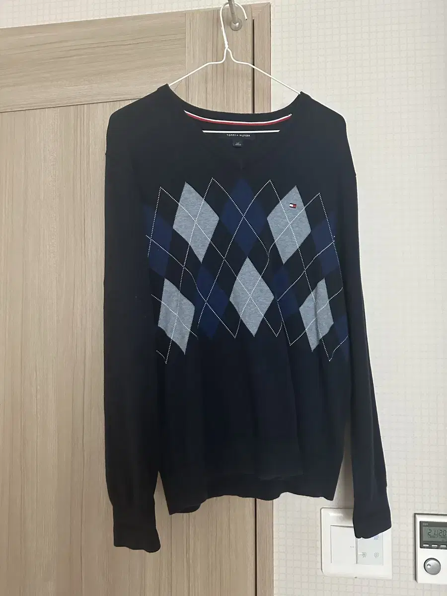 타미힐피거 남성니트 새상품