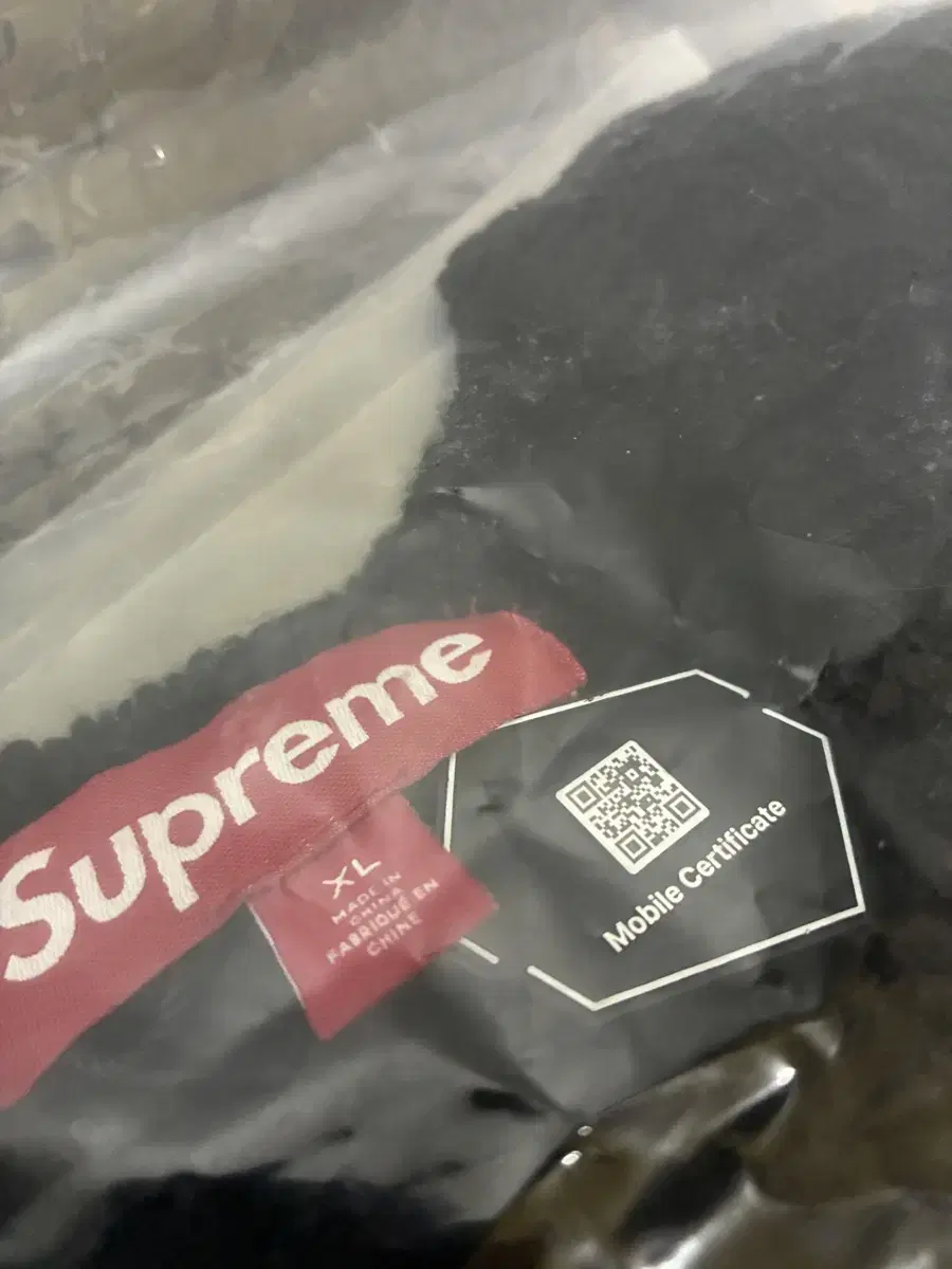 슈프림 콘트라스트 로고 스웨터 블랙 - 25SS XL