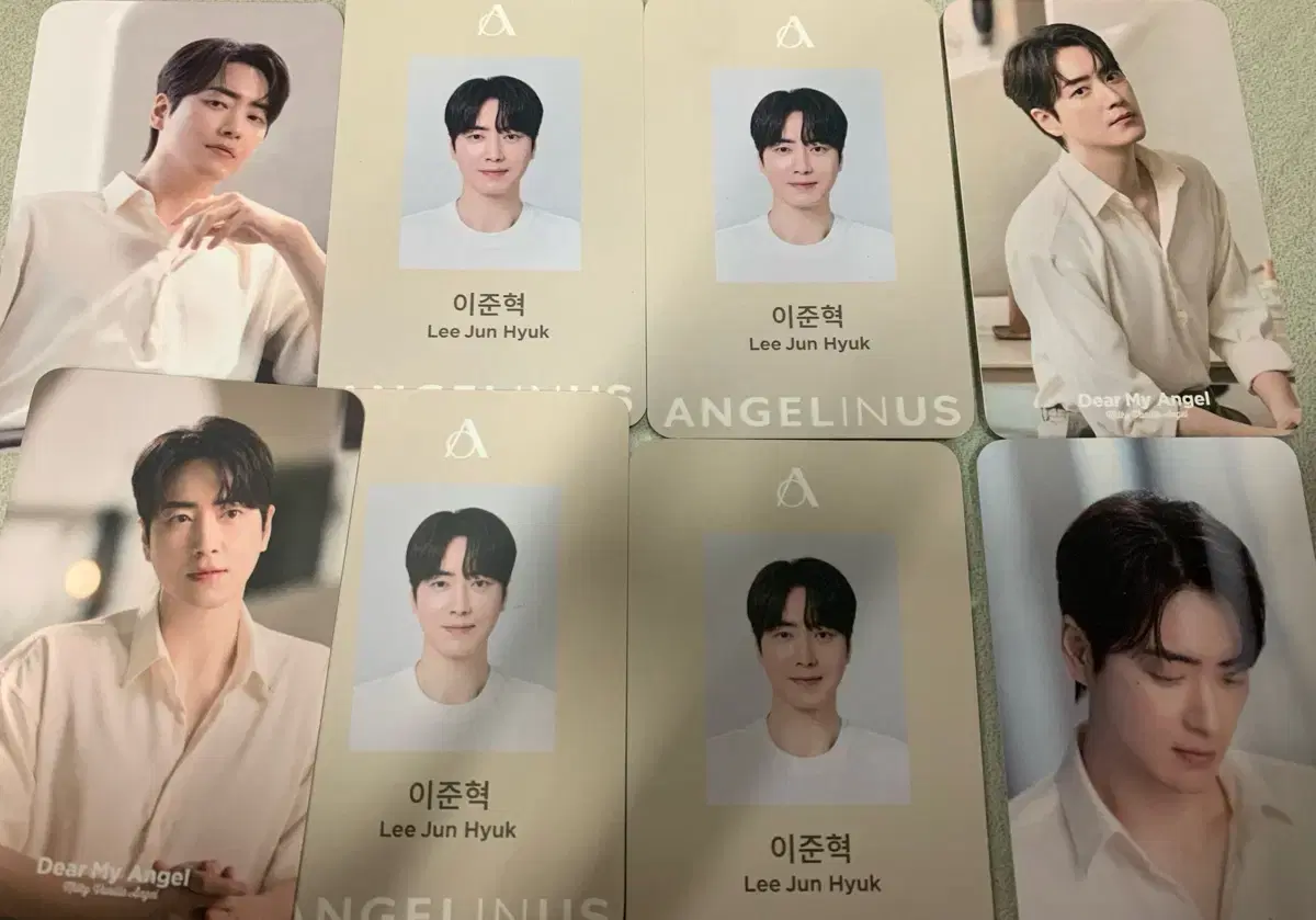 Junhyuk Lee photocard Selling [2 sheets left]