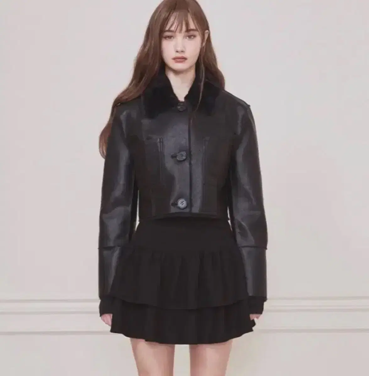 새상품급) 드라이로즈 리버시블 크롭 무스탕 블랙 장원영 착용 보헤미안서울