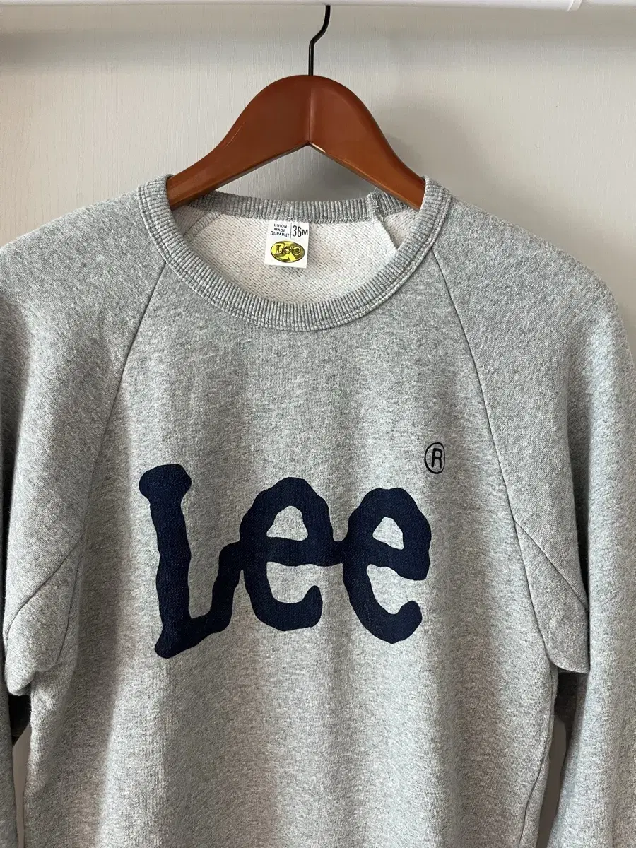 36 M Lee Sweatshirt Sweatshirt Sweatshirt Long-sleeved T-shirt Gray