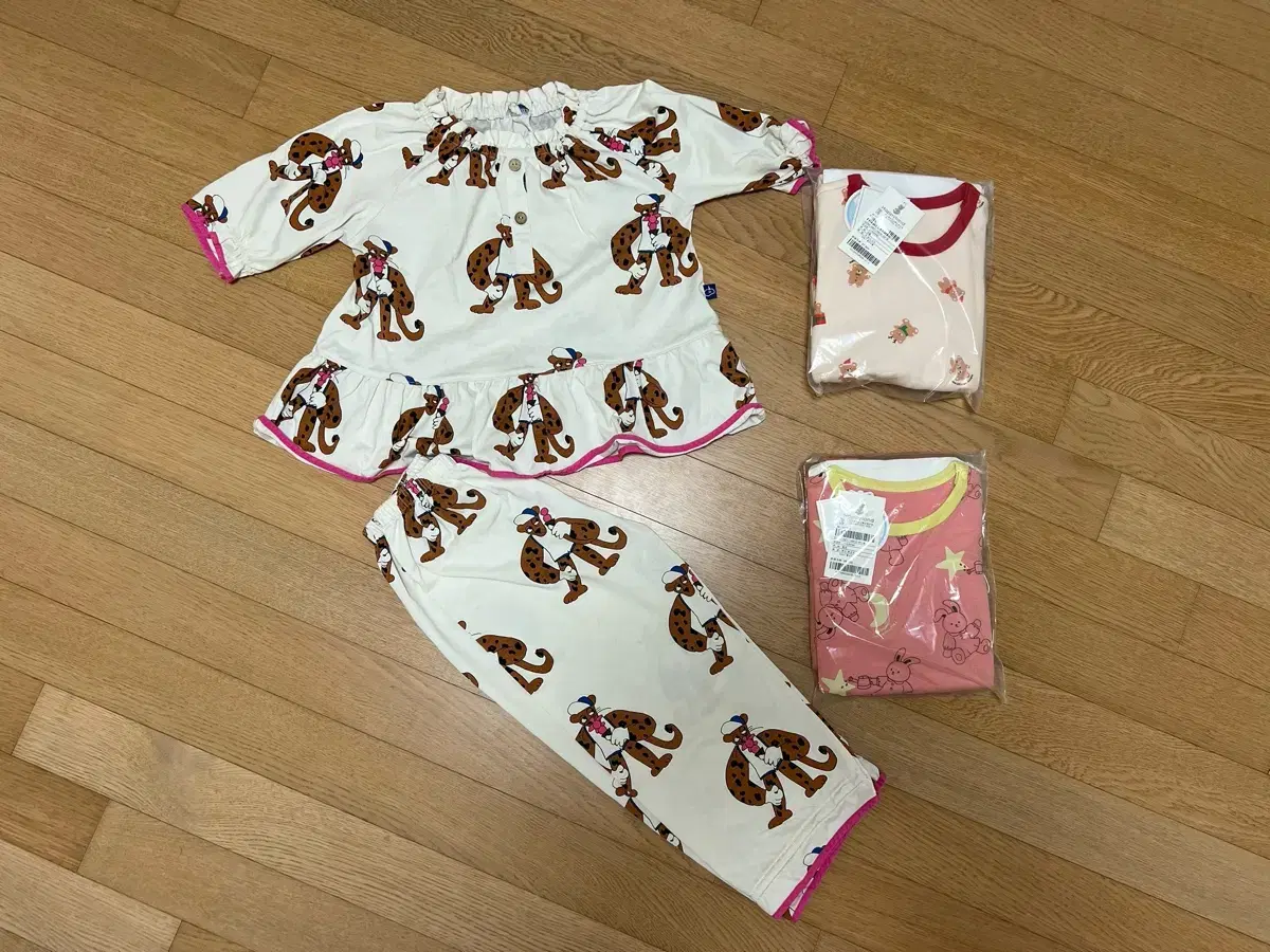 (New Products) Girls' 110 Indoor Wear (Happy Land, Limite Doudou)