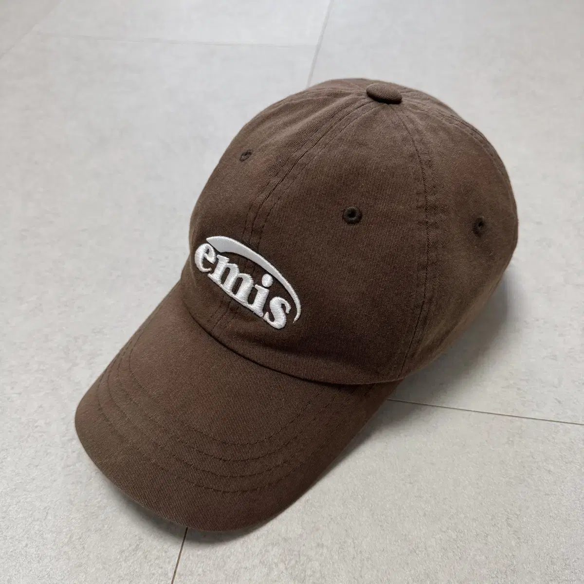 emis 이미스 볼캡 브라운