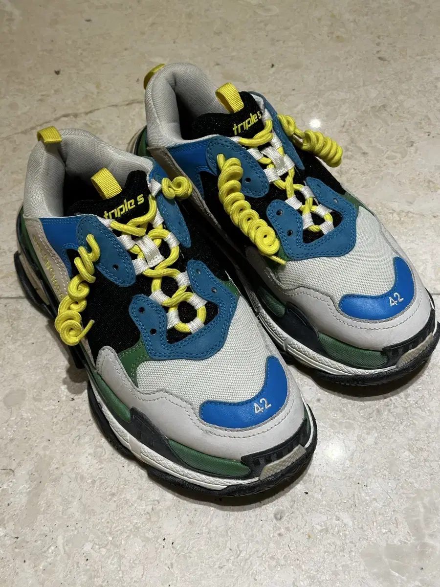 발렌시아가 트리플S 42