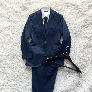 <> LARDINI 신 로고 네이비 울 수트 부토니에르 44