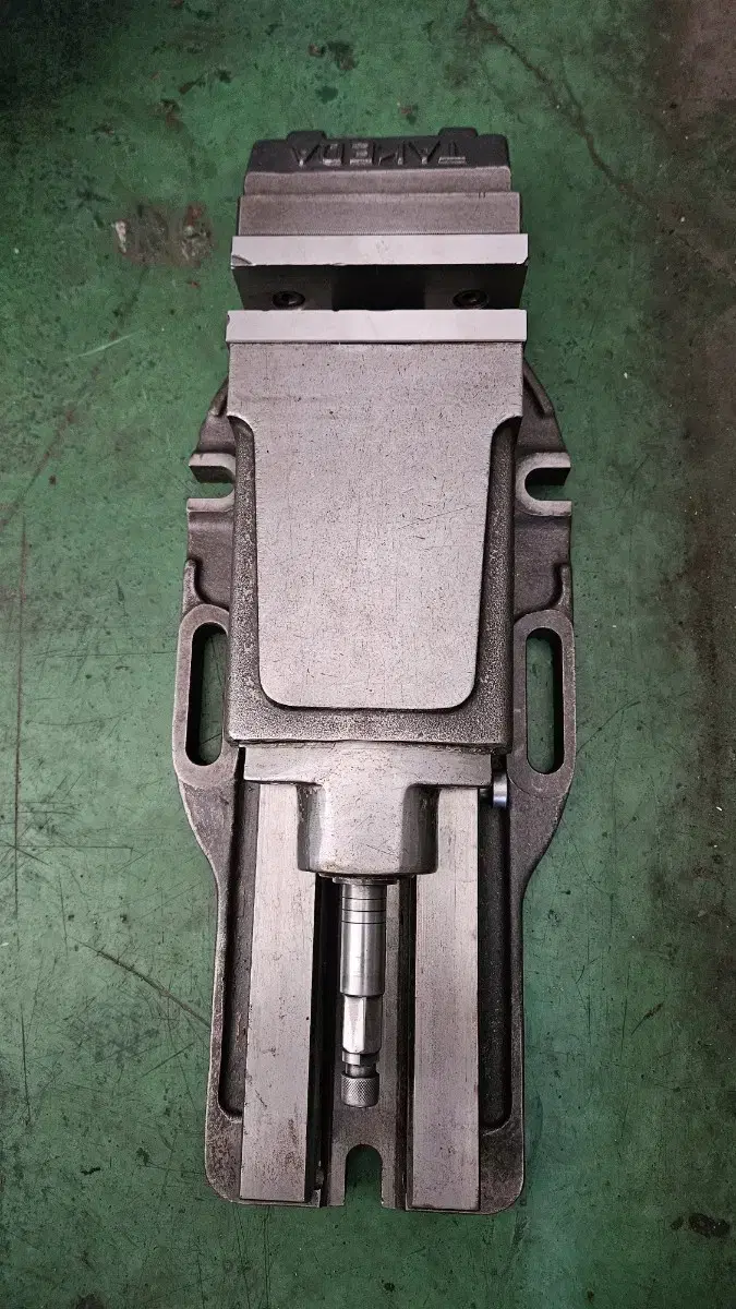 Takeda Hydraulic Vice