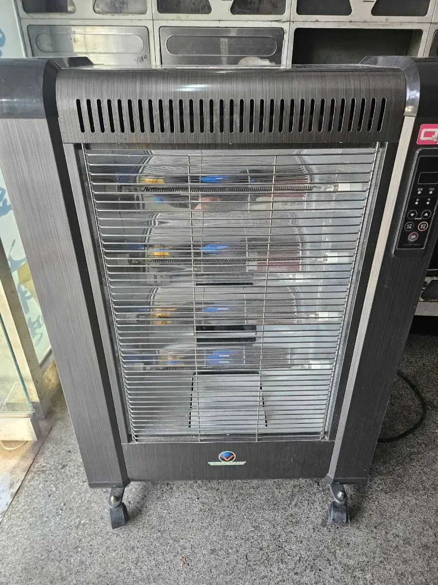 비젼테크 전기온풍기 히터난로  캠핑난로 대형전기난로3kw 송풍팬내장