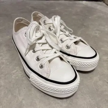 화이트 캔버스 스니커즈 ALL STAR