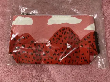 marimekko 딸기 무늬 파우치