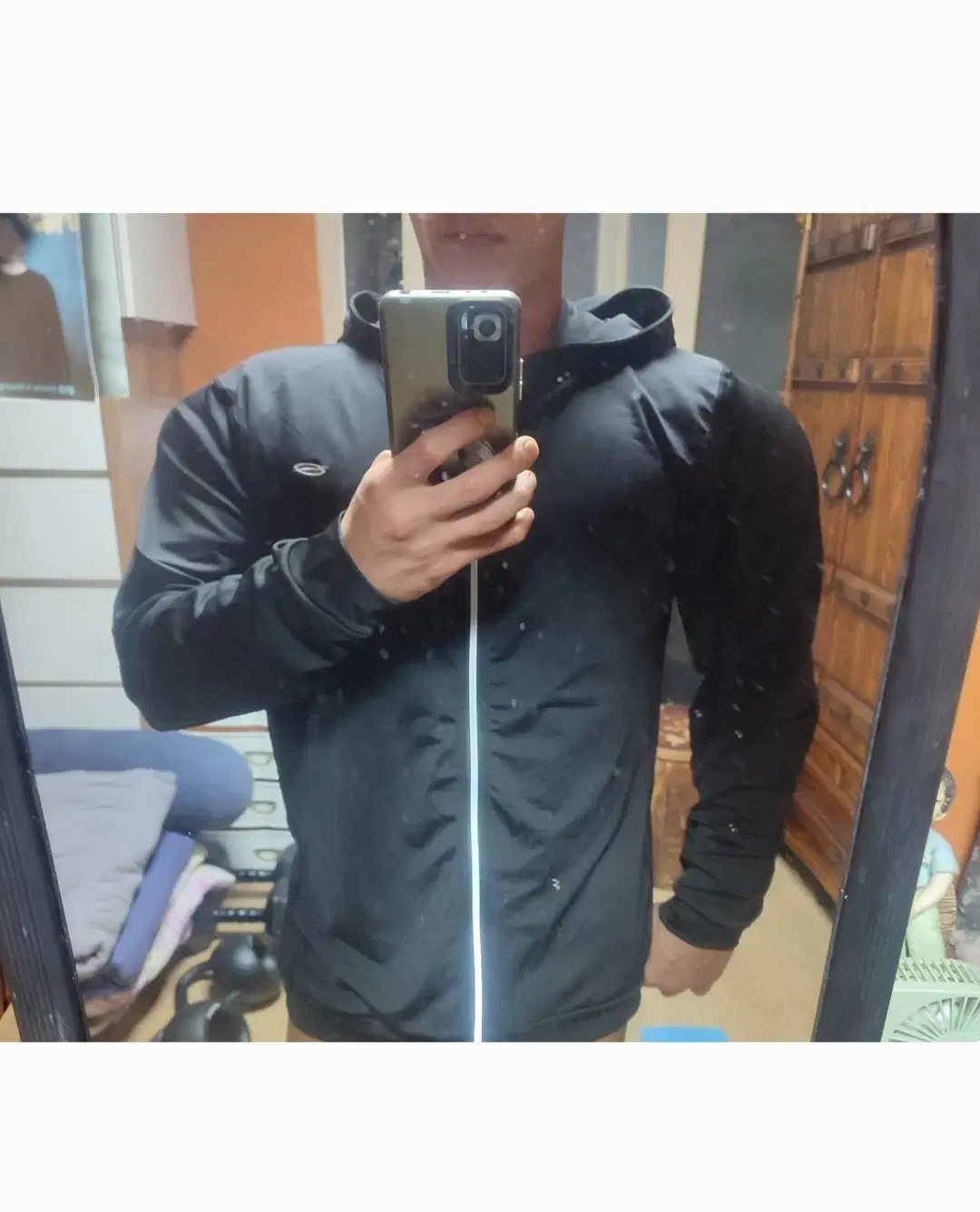 정가9.9 쿨거택포2.3 미니멀로고 트레이너느낌 머슬핏 후드남자자켓(핏)