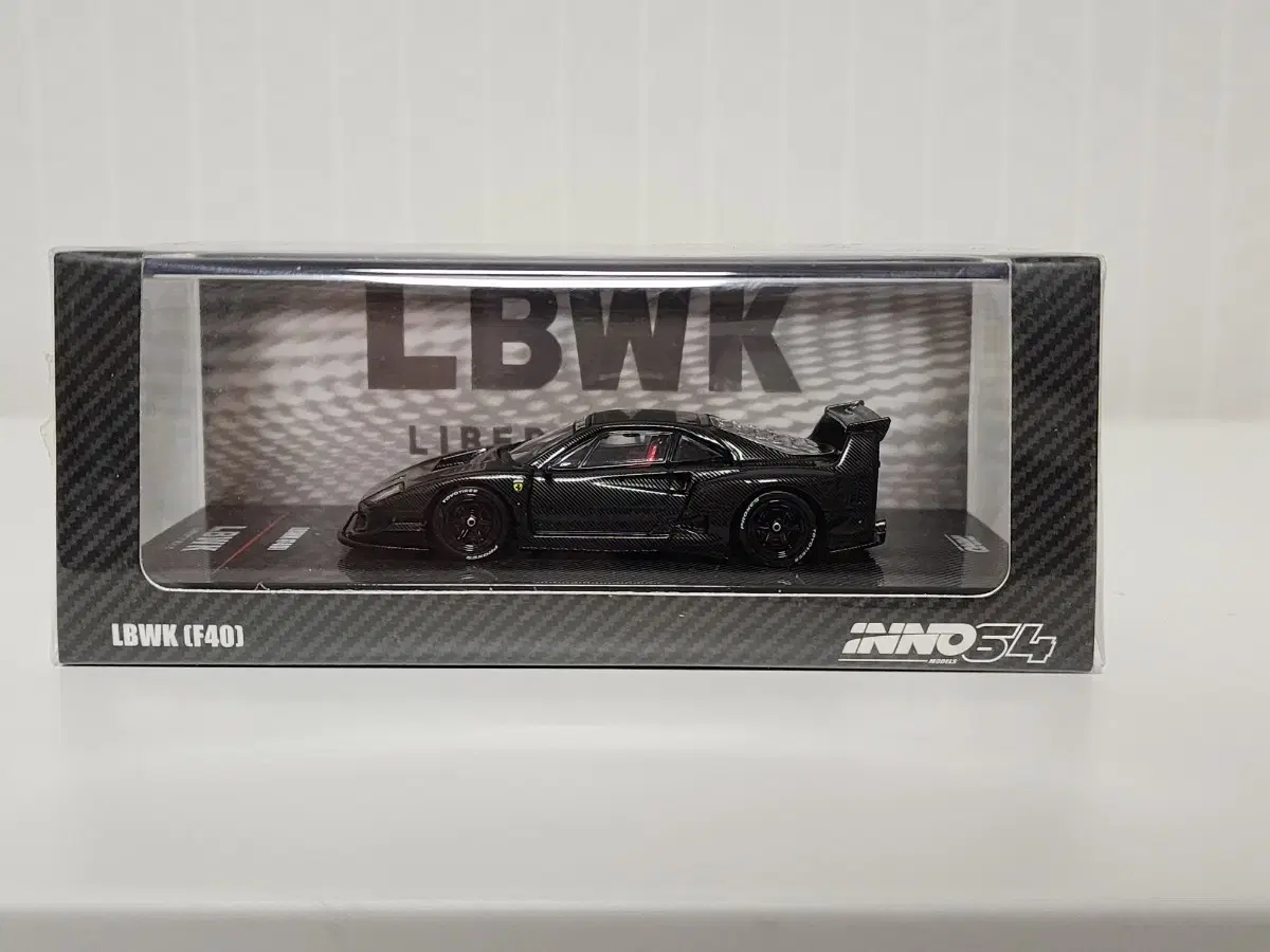 inno64 이노64  lbwk 페라리 f40 풀카본 모형