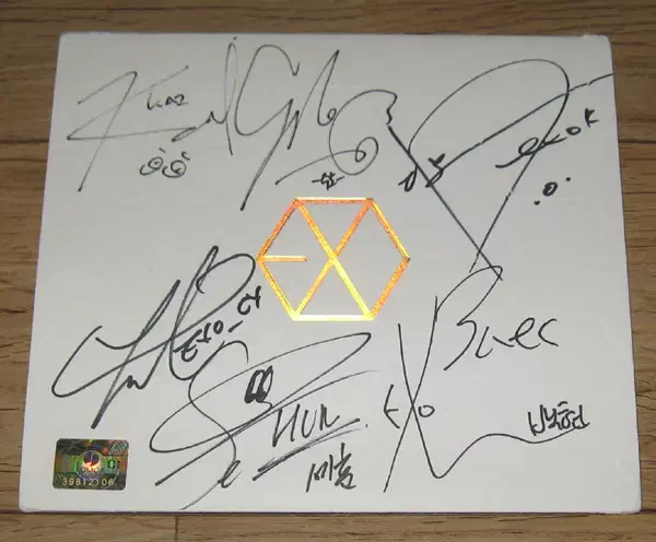 EXO-K (엑소케이) - 맴버전원 친필싸인 미니앨범 1집 - MAMA