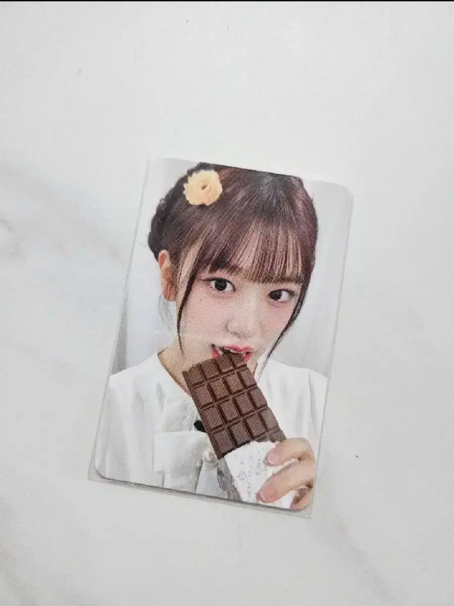 아이브 안유진 엠파시 위드뮤 럭키드로우 포토카드