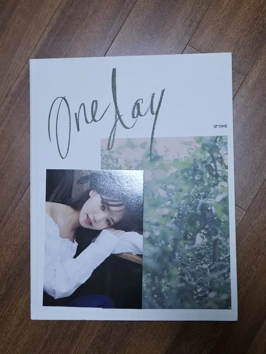 One day 김채원 아이즈원 포토북