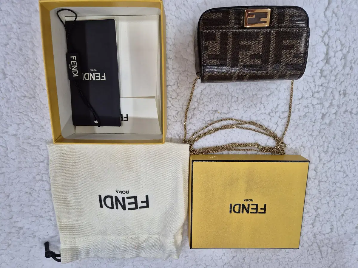 펜디 바게트 참 나노 체인백(새거급)