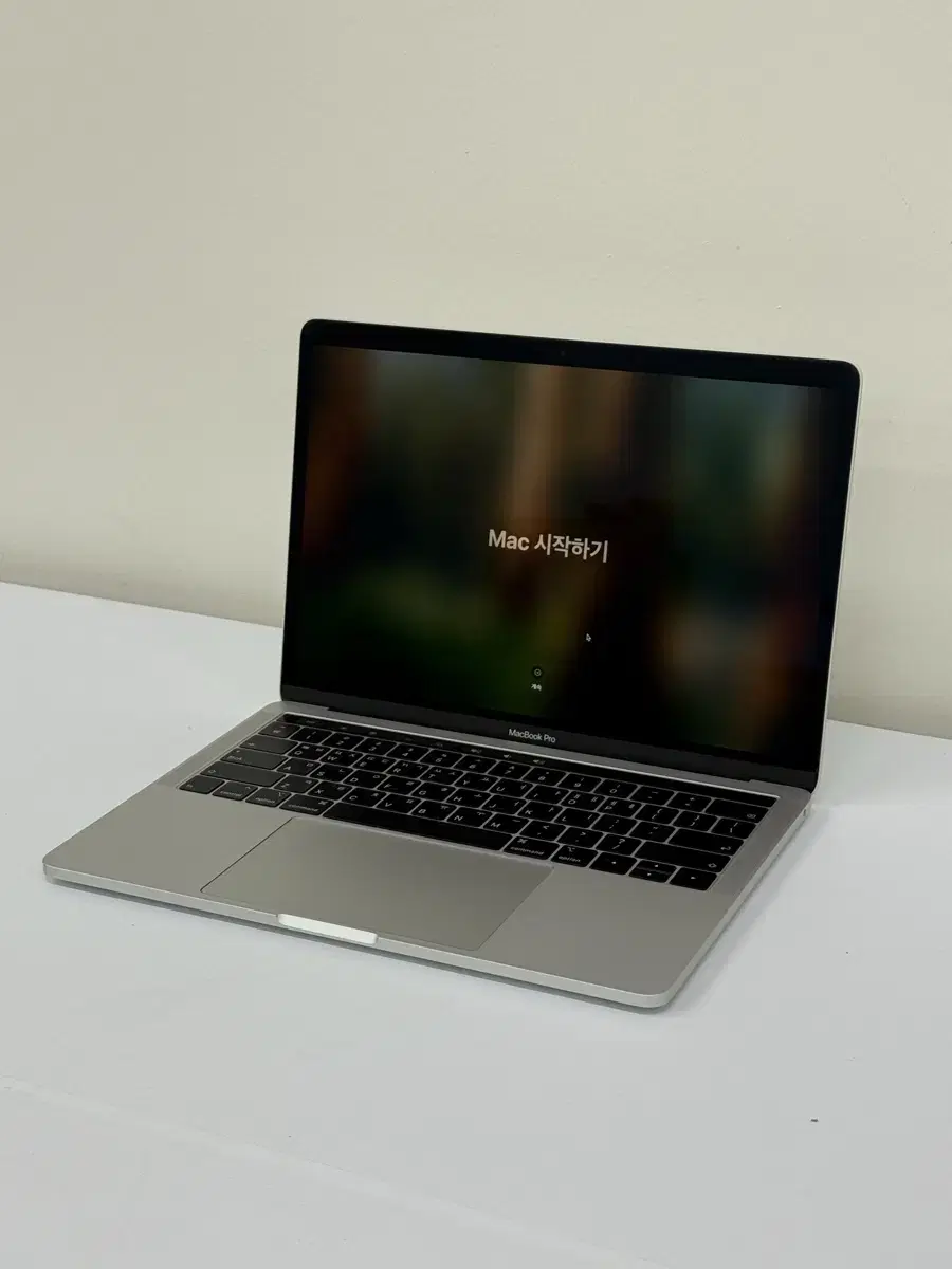 애플 맥북 프로 13인치 i5 16GB 터치바 노트북