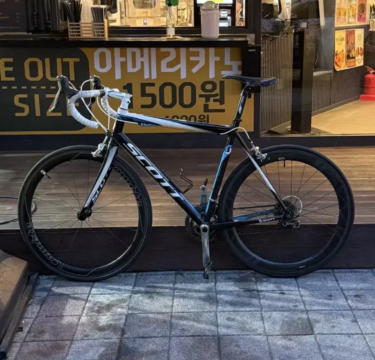 Quick sale!! Scott road bike complete bike including carbon wheelset, cheap price