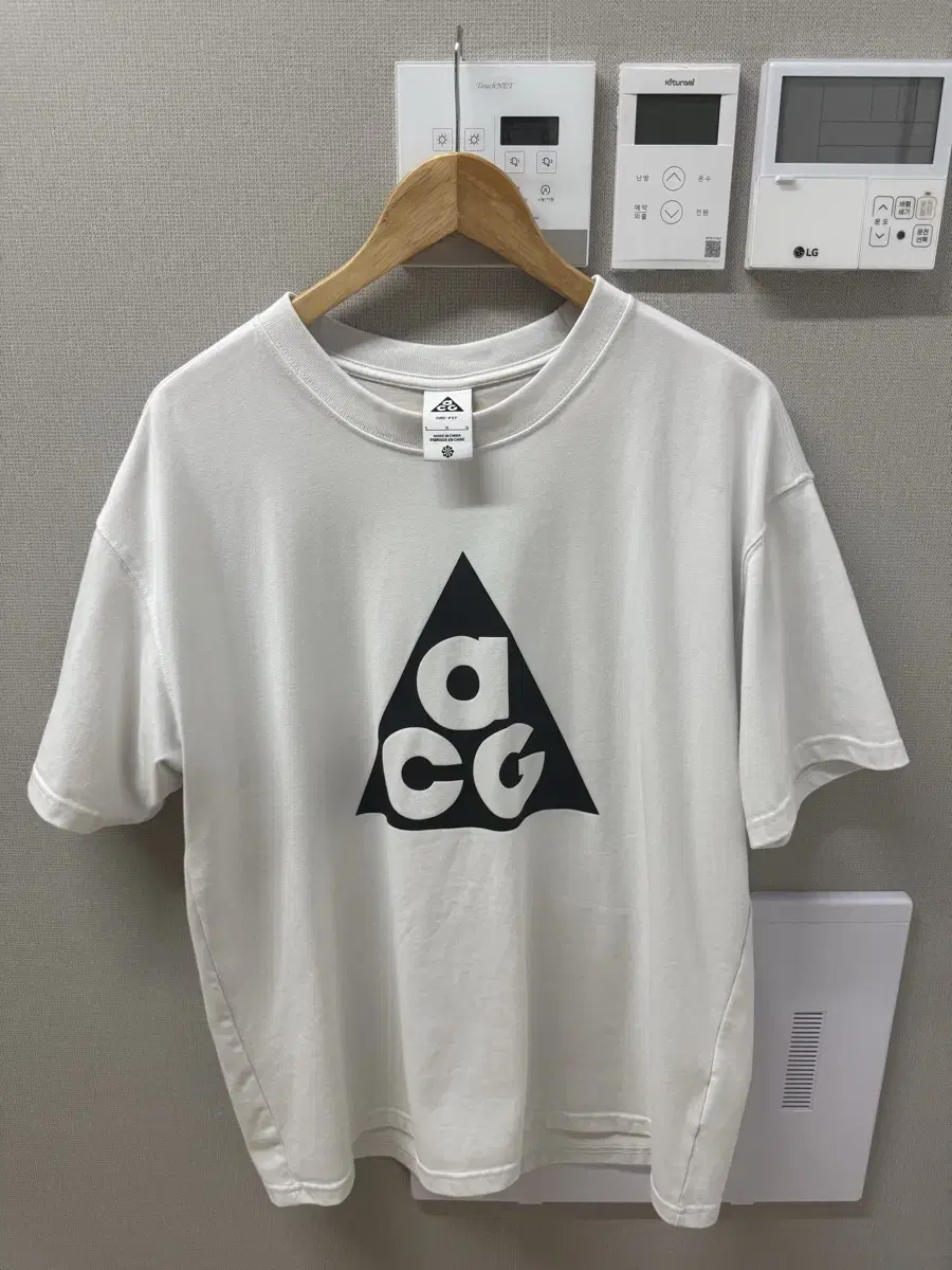 나이키 ACG 드라이핏 티셔츠 화이트