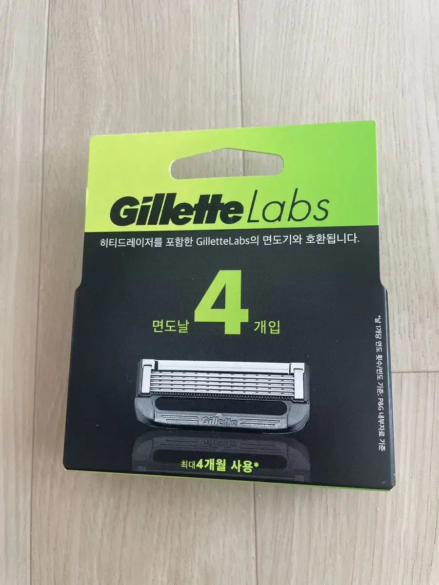 질레트 면도날 4개