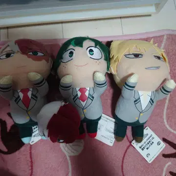 토도로키 쇼토, 미도리야 이즈쿠, 바쿠고 카츠키 봉제 인형 세트