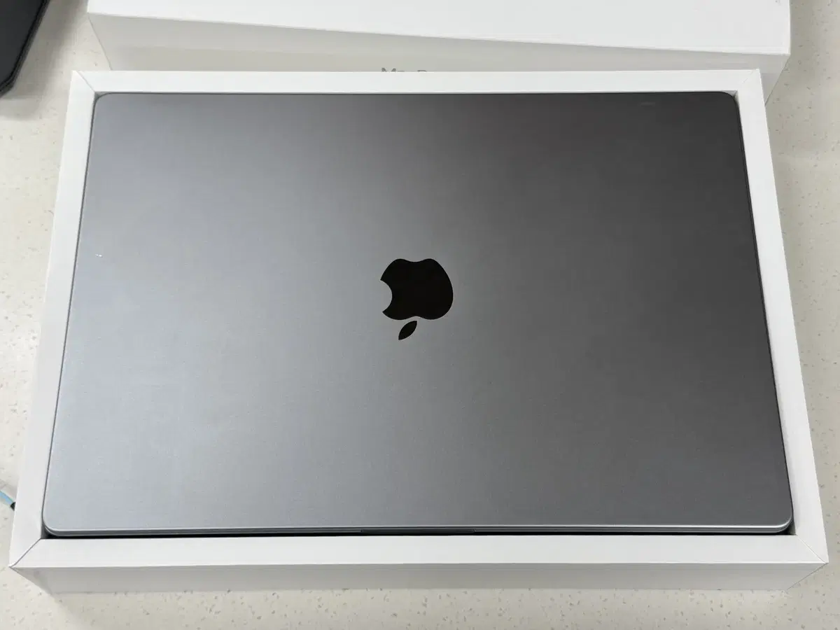 맥북프로 16인치 M1 MAX(10C/32C) 32GB 2TB