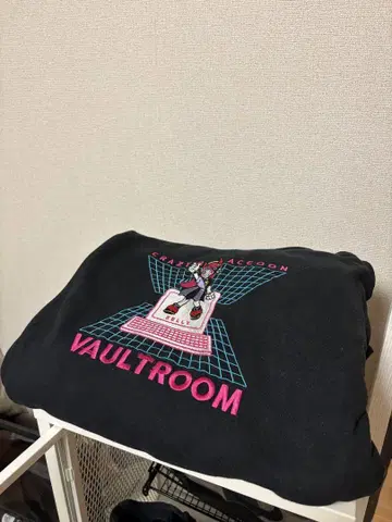 Vaultroom Crazy Raccoon Selly 후드티