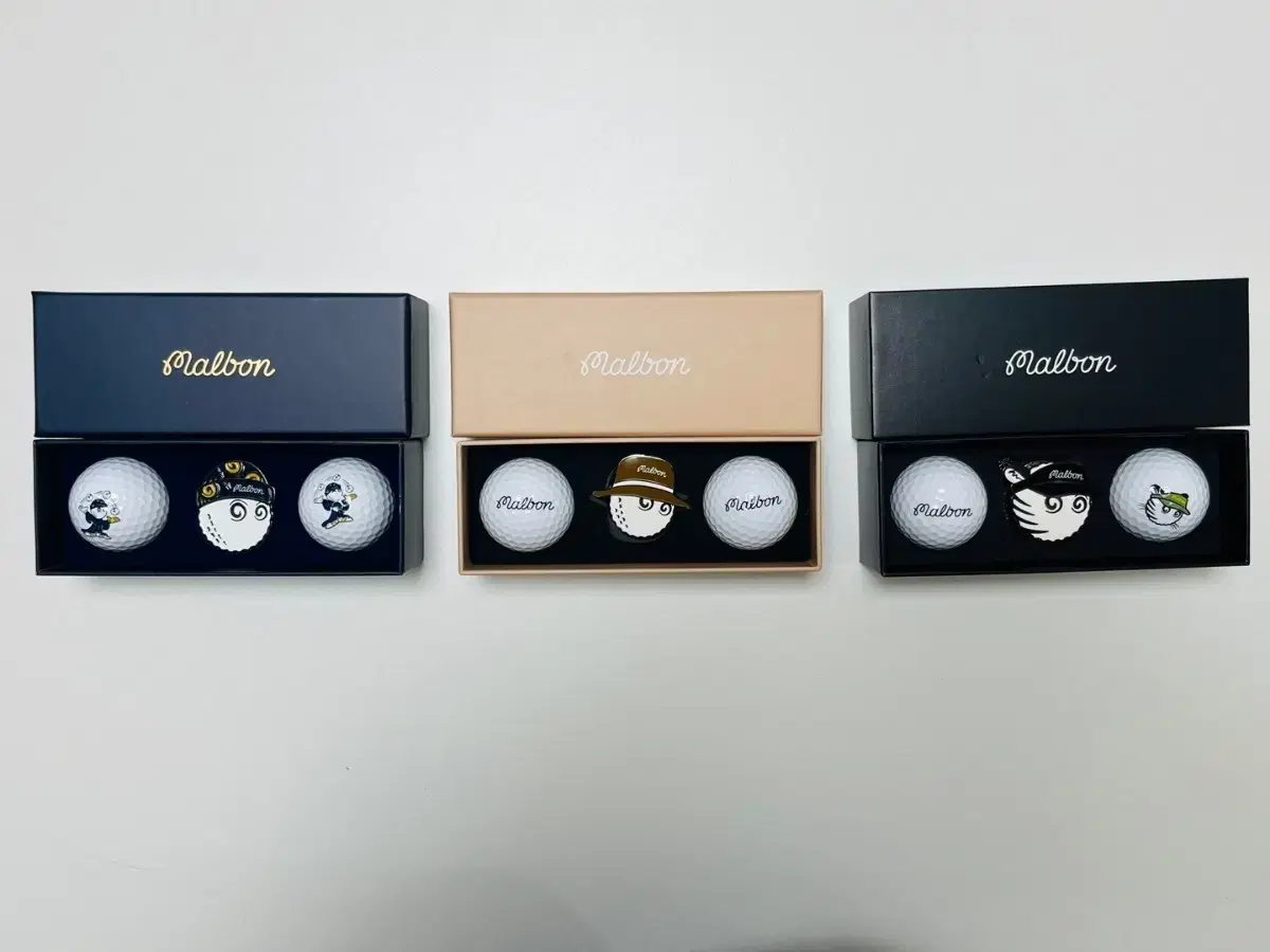 I'm selling a set of golf balls and golf ball markers.