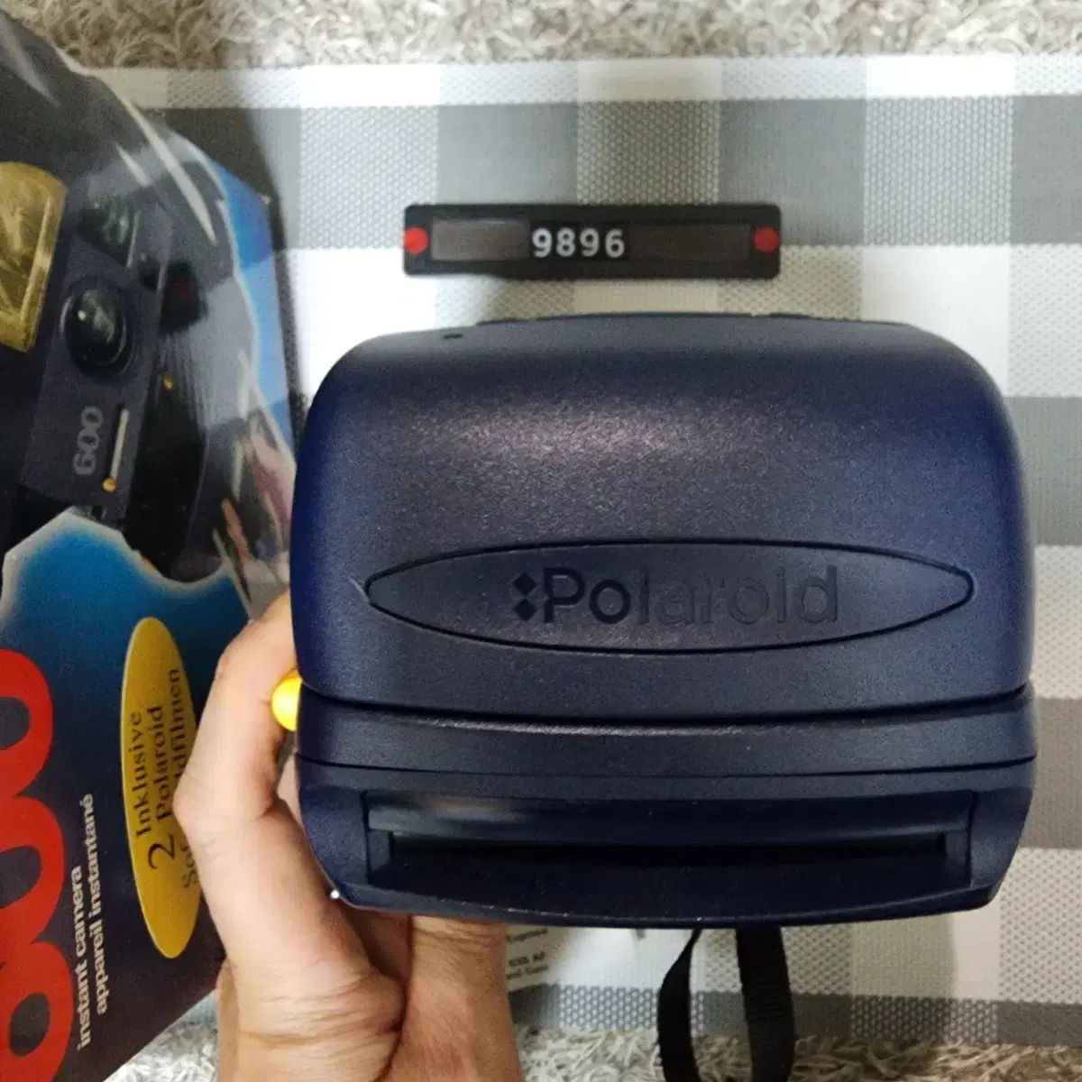 Polaroid 600 instant camera box