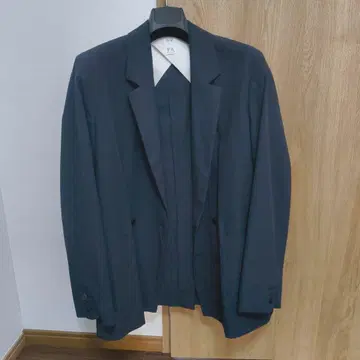 Seya. / 네이비 셋업