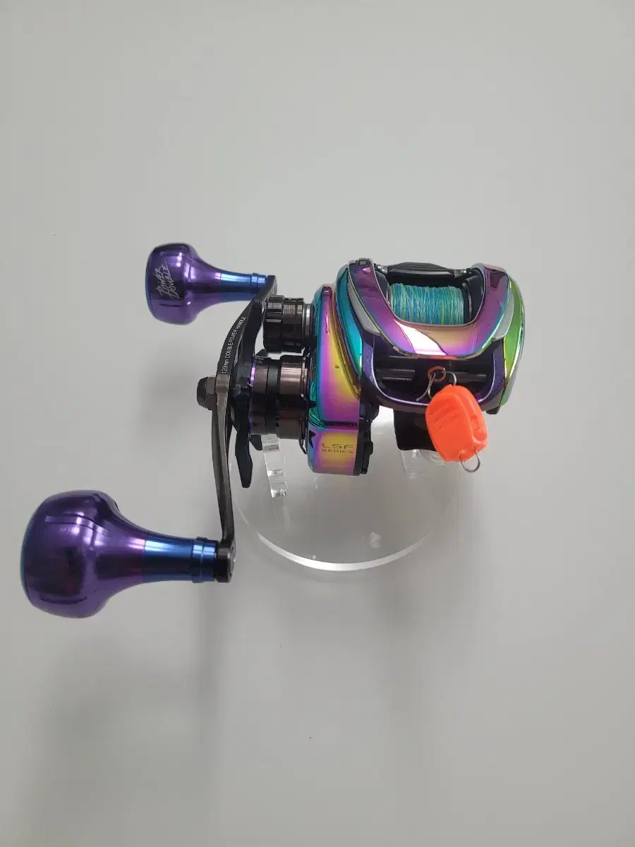 We are selling the Toyo Koba4 Rainbow Deep-Spoo Double Power Handle.