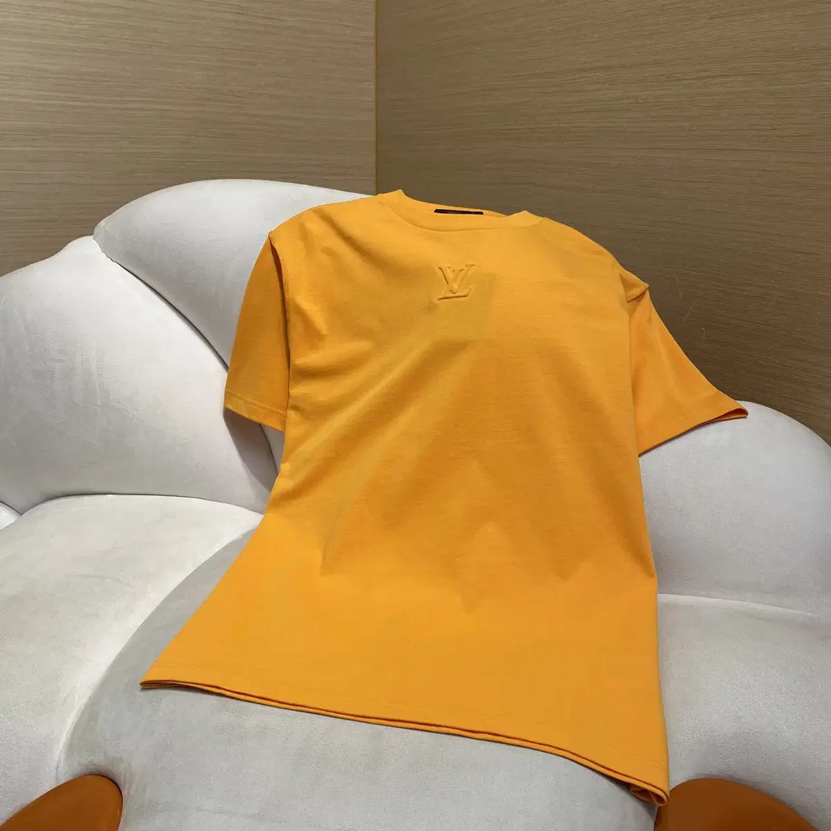 루이비통 남녀공용 여름용 기본티 오랜지 반팔티 티셔츠