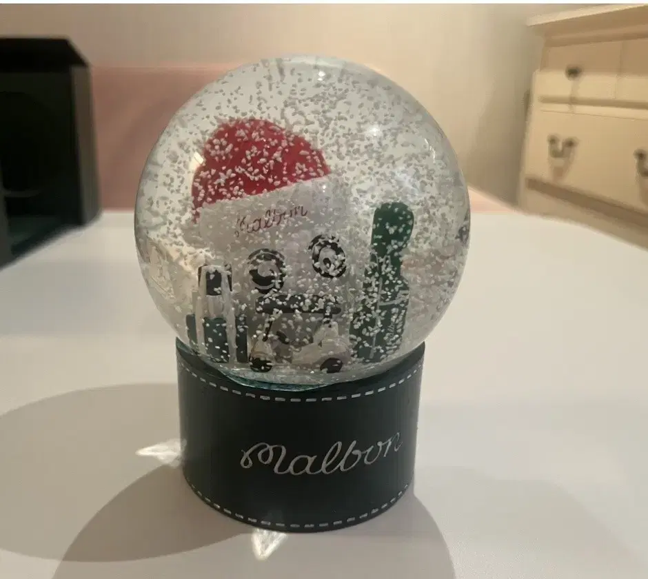 I'm selling a snowball with a horse's head. Golf