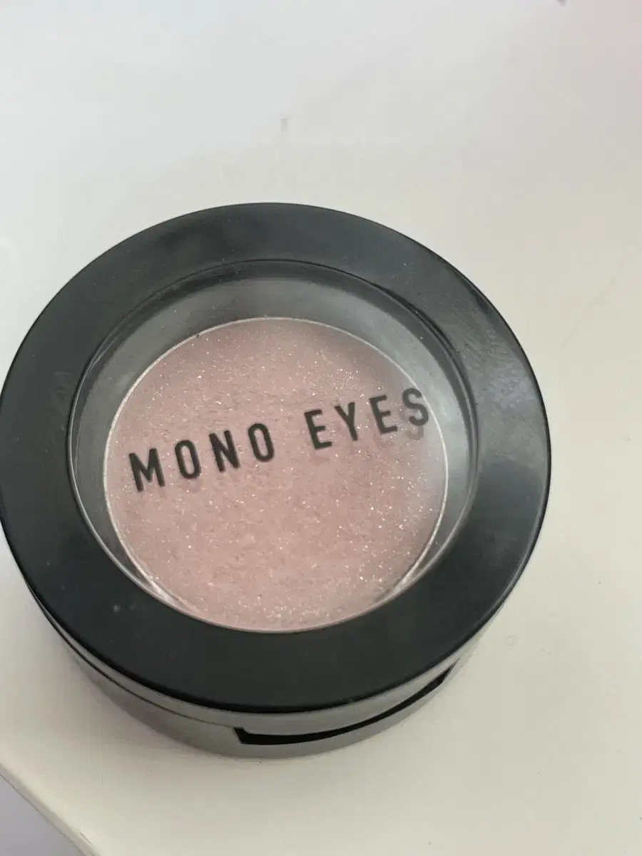 ARITAUM Mono Eyes Mellow Mover