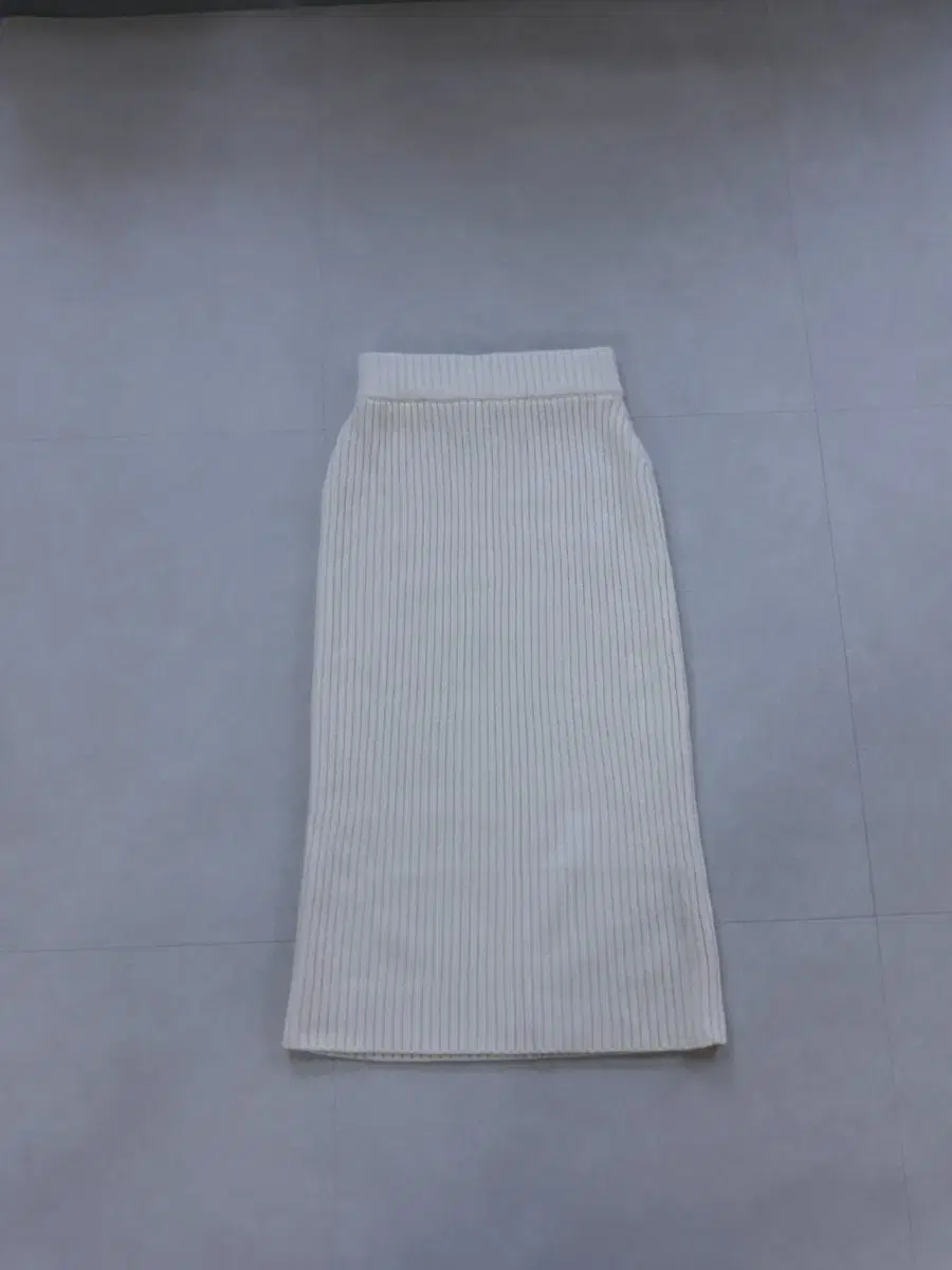 LEAU 로우 울 니트스커트