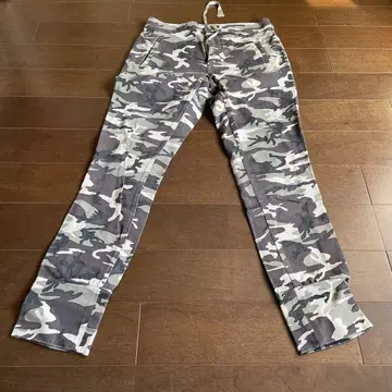 BEIGE(카모플라쥬 스키니 팬츠 사이즈 2)
