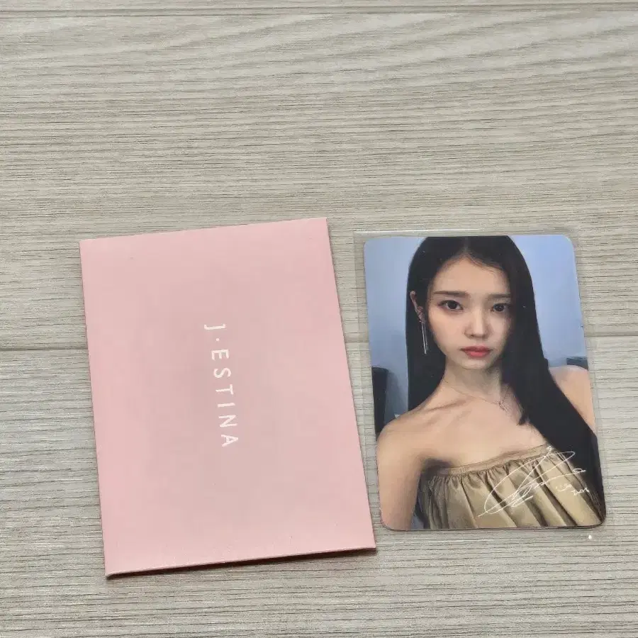 IU トレカ jestina 韓国 限定 特典セット IU トレカ 公式 JESTINA 2枚セット｜Yahoo!フリマ（旧PayPayフリマ）