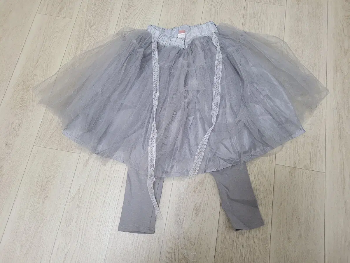Flo Giselle Set-up Gray 9 (New Item)