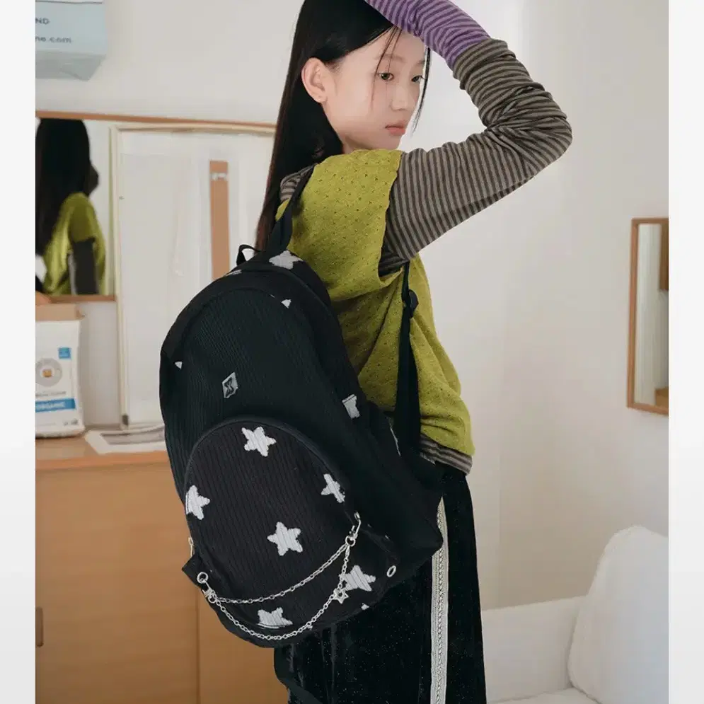 韓国商品/MUWM Nest Backpack (Black Star) MUSINSA | MUWM Nest Backpack (Black Star)