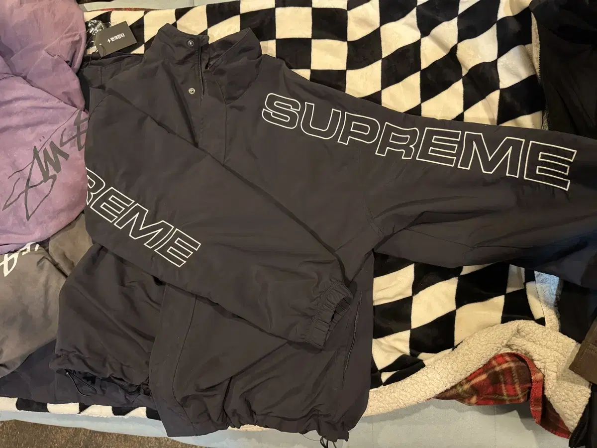 XXL 슈프림 스펠아웃 자수 트랙 자켓 블랙 - 23FW